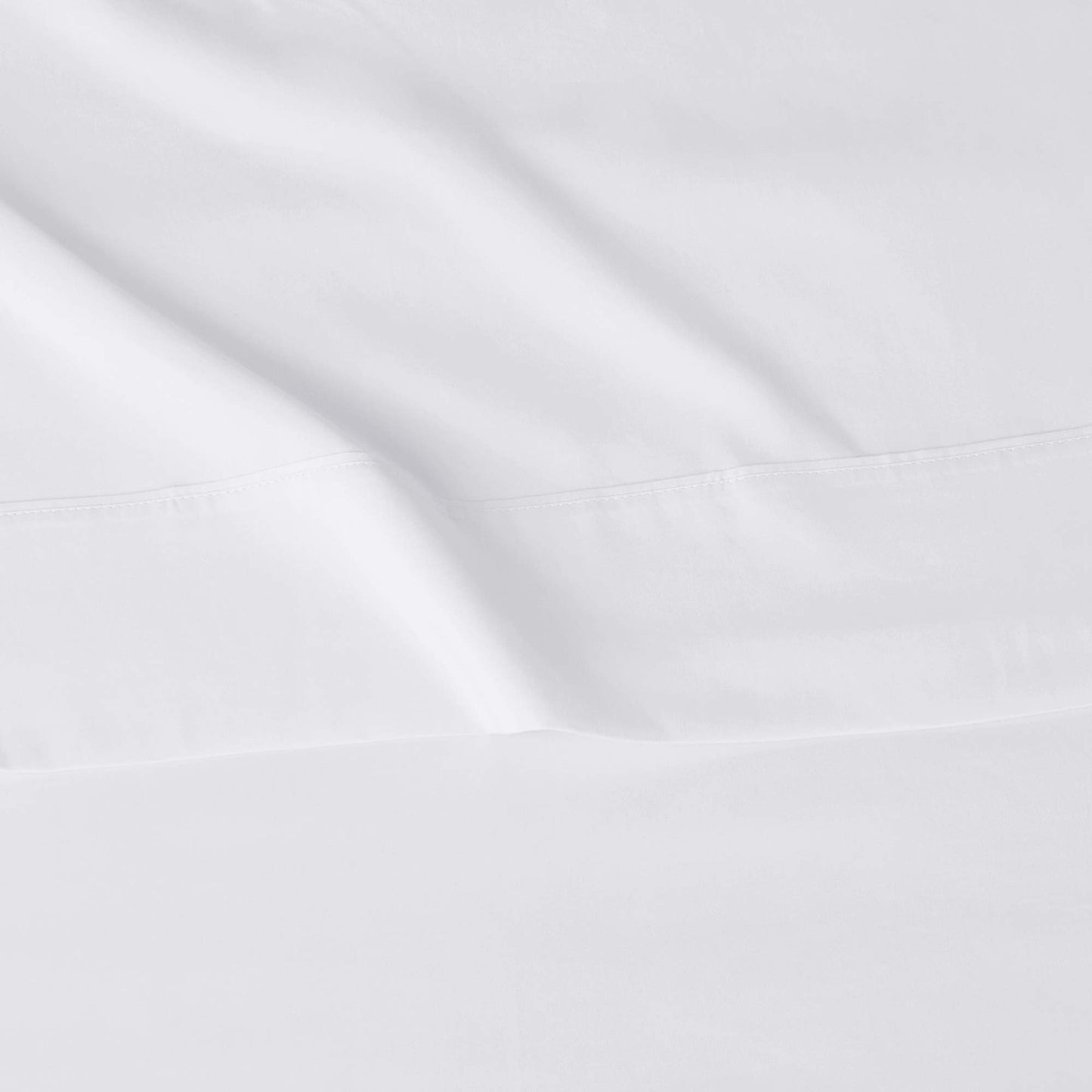 Amazon Basics 4 Piece Deluxe Microfiber Bed Sheets, Queen Size, Bright White, Solid